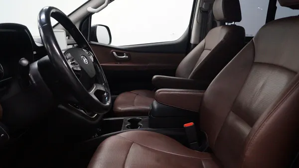Hyundai Grand Starex