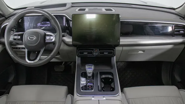 GAC GS8