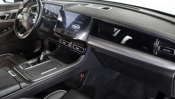 GAC GS8