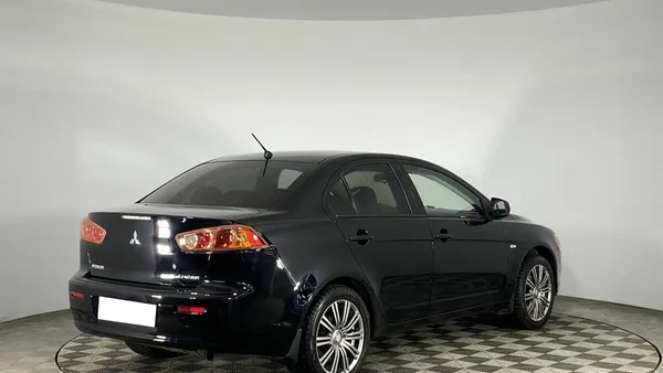 Mitsubishi Lancer