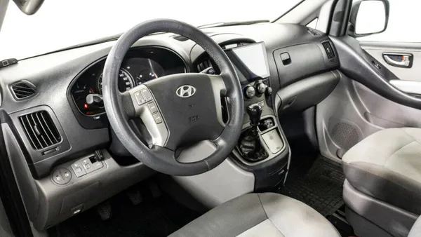 Hyundai H-1