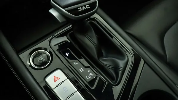 JAC J7