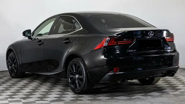 Lexus IS