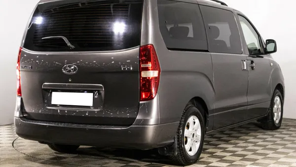 Hyundai H-1