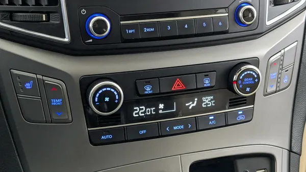 Hyundai H-1