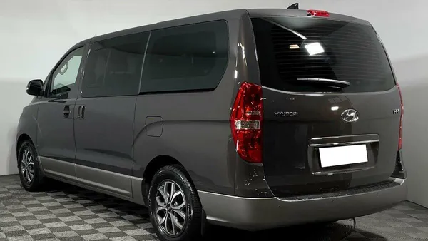 Hyundai H-1